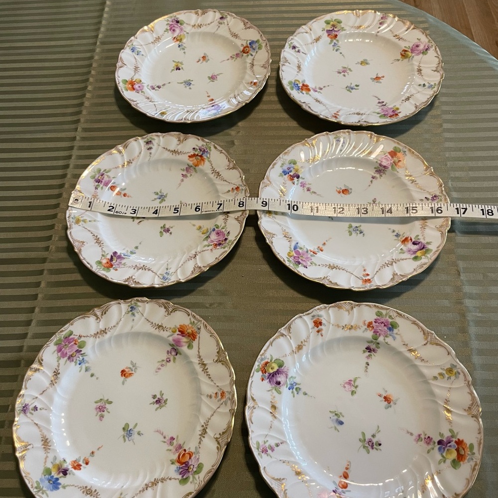 Fine Porcelain Floral Dinner Plates in White with Multicolor Accents - Picture 2 of 11